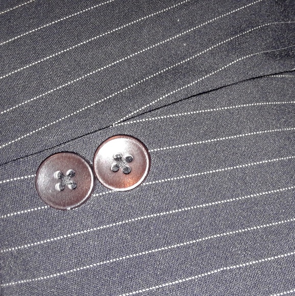 Gorgeous pinstripe blazer/suit jacket - Picture 7 of 7